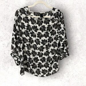 Ann Taylor Black and White Floral Blouse